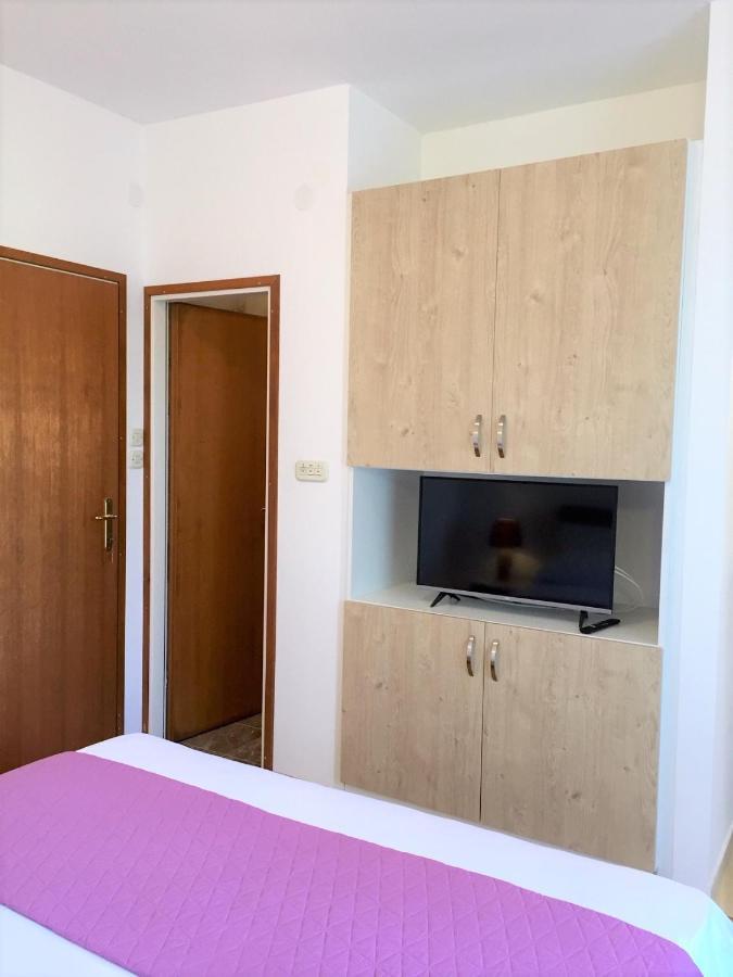 Zlatko Apartments Jezera Kültér fotó